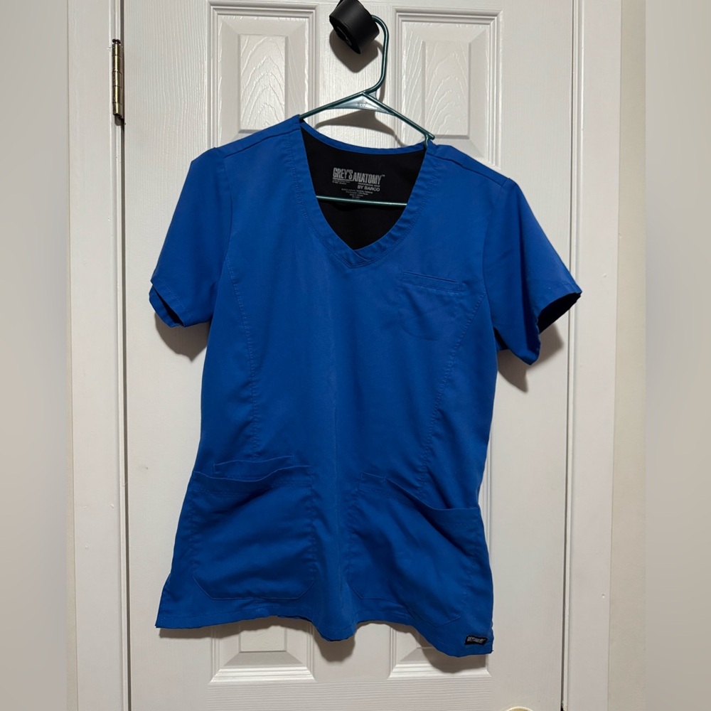 Blue Short Sleeve scrub top
Royal blue